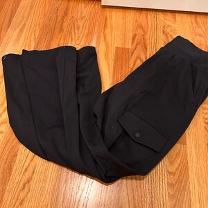 Athleta Women’s Black Wide Leg Cargo Pants size small